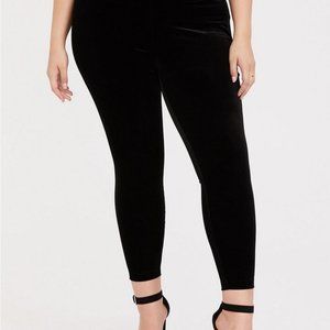 Torrid Black Velvet Pull-on Pixie Pants